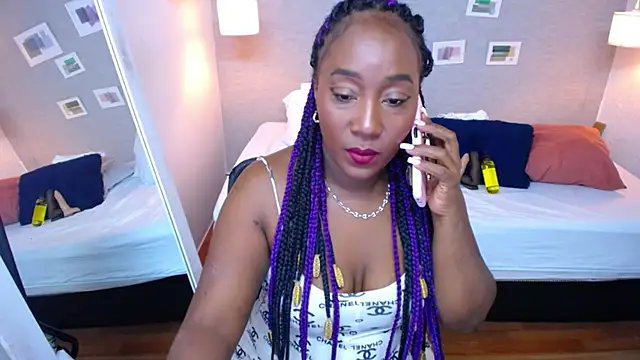 Snapshot of kiara_evanss chatting on January 15, 5:05 pm kiara evanss online show from January 15, 5:05 pm