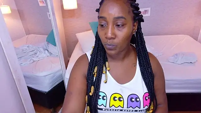 Snapshot of kiara_evanss chatting on September 27, 3:33 am kiara evanss online show from September 27, 3:33 am