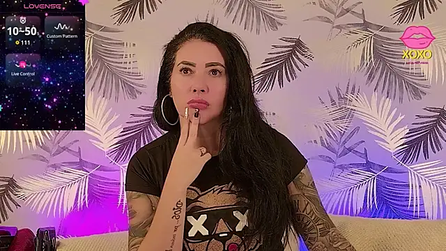 Snapshot of katypink_12 chatting on May 19, 10:49 pm katypink 12 online show from May 19, 10:49 pm