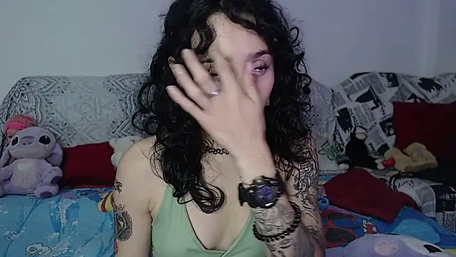 Snapshot of kitty22_ chatting on January 10, 2:02 pm kitty22  online show from January 10, 2:02 pm