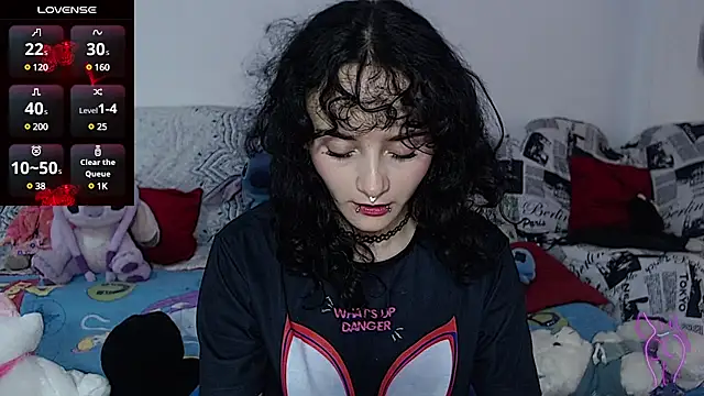 Snapshot of kitty22_ chatting on January 28, 2:53 pm kitty22  online show from January 28, 2:53 pm