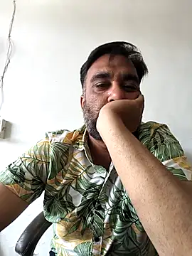 lund lol online show from March 27, 6:52 am