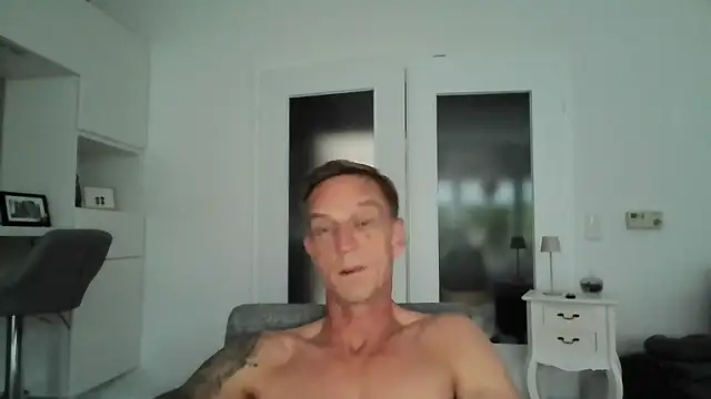 Snapshot of dirks71 chatting on September 19, 5:13 pm dirks71 online show from September 19, 5:13 pm