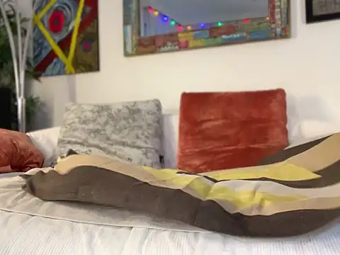 Snapshot of Malena525 chatting on December 30, 10:53 am Malena525 online show from December 30, 10:53 am