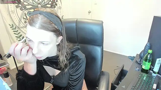 Ts-lucy-lux online show from July 22, 9:28 pm
