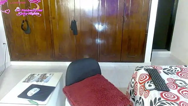 Snapshot of Daniella_Fellers chatting on May 31, 5:53 pm Daniella Fellers online show from May 31, 5:53 pm
