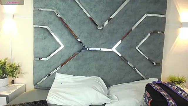 LucciaPorter online show from March 14, 1:27 pm