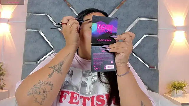 LucciaPorter online show from April 20, 1:36 pm