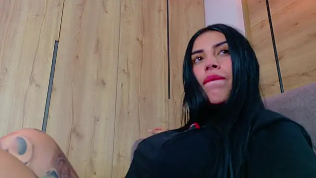 Sofhia cruz online show from January 18, 7:59 am