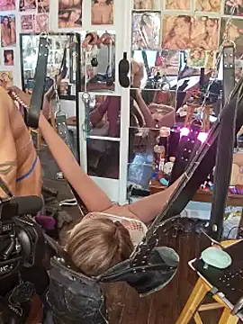 Snapshot of luvs2cumm69 chatting on March 22, 2:14 pm luvs2cumm69 online show from March 22, 2:14 pm