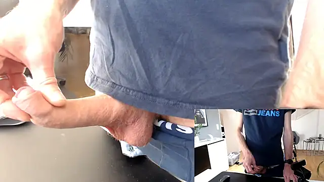 Snapshot of sperma_tributes chatting on October 24, 12:56 pm sperma tributes online show from October 24, 12:56 pm