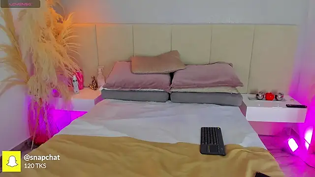 sofia pamela online show from November 18, 6:56 pm