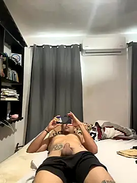 Snapshot of Magicerosxx69 chatting on October 7, 4:26 pm Magicerosxx69 online show from October 7, 4:26 pm