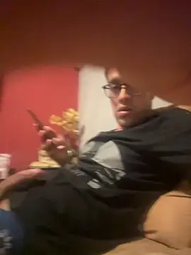 Snapshot of Magicerosxx69 chatting on October 10, 8:24 am Magicerosxx69 online show from October 10, 8:24 am