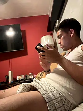 Snapshot of Magicerosxx69 chatting on November 25, 8:47 am Magicerosxx69 online show from November 25, 8:47 am