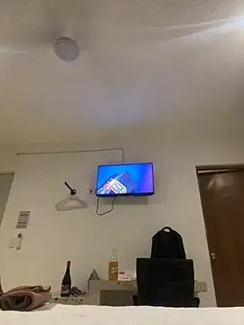 Snapshot of Magicerosxx69 chatting on November 28, 10:12 pm Magicerosxx69 online show from November 28, 10:12 pm