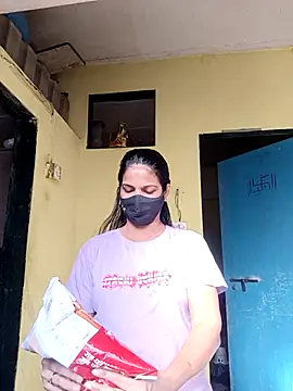 indianliza online show from February 12, 4:23 am