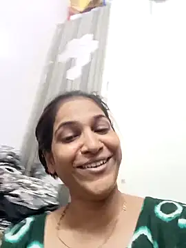 indianliza online show from April 22, 3:24 pm