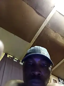 Snapshot of Ngamla123 chatting on September 28, 10:20 am Ngamla123 online show from September 28, 10:20 am