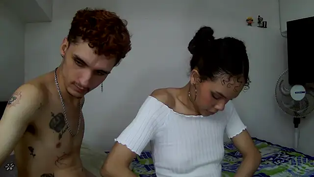 Snapshot of TheKing6ix9ine69 chatting on December 27, 7:08 am TheKing6ix9ine69 online show from December 27, 7:08 am