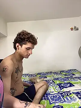 Snapshot of TheKing6ix9ine69 chatting on January 31, 3:41 am TheKing6ix9ine69 online show from January 31, 3:41 am