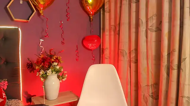 lanna bx online show from February 14, 8:05 pm