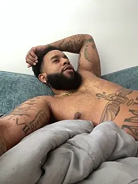 MilkyMontana online show from April 18, 4:22 pm