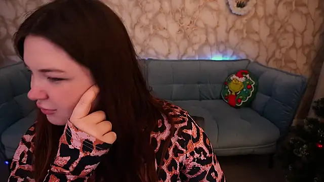 RosieMoons online show from December 16, 8:14 pm