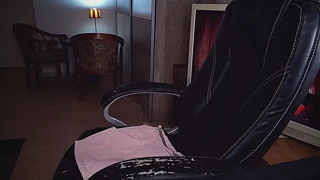 officeman7 online show from January 4, 5:26 pm