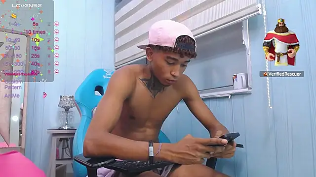 sexy blacks  online show from January 11, 5:51 pm