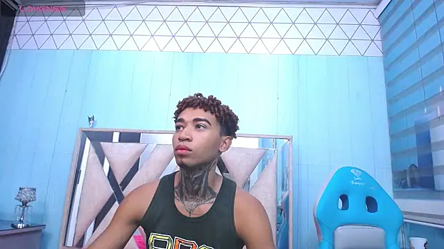 sexy blacks  online show from January 24, 11:26 am