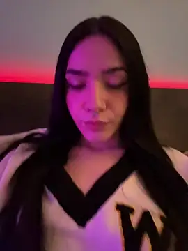 Snapshot of ShannonShanny chatting on January 29, 11:04 pm ShannonShanny online show from January 29, 11:04 pm