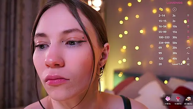 askaudrey  online show from January 3, 5:10 pm