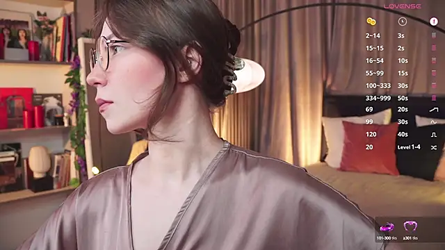 askaudrey  online show from February 7, 1:53 pm