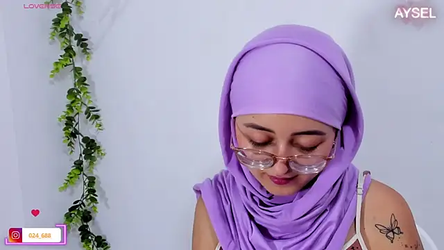 aysel elid online show from February 4, 5:55 pm