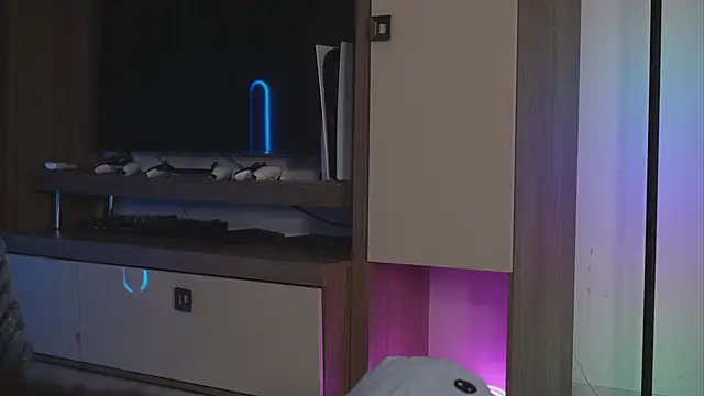 Moan4u online show from September 16, 7:20 am