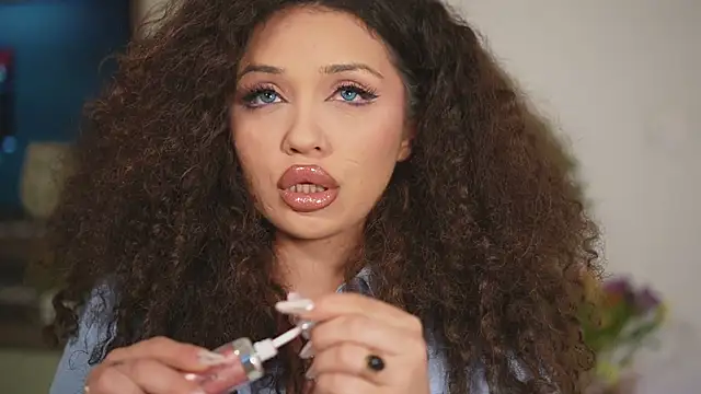 Moan4u online show from April 21, 7:17 pm