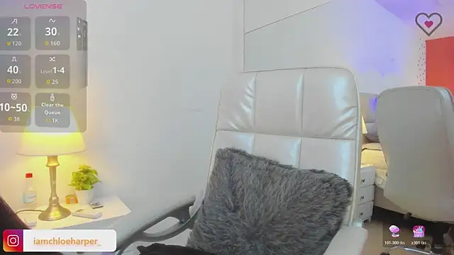 ChloeHarper  online show from November 29, 12:30 pm