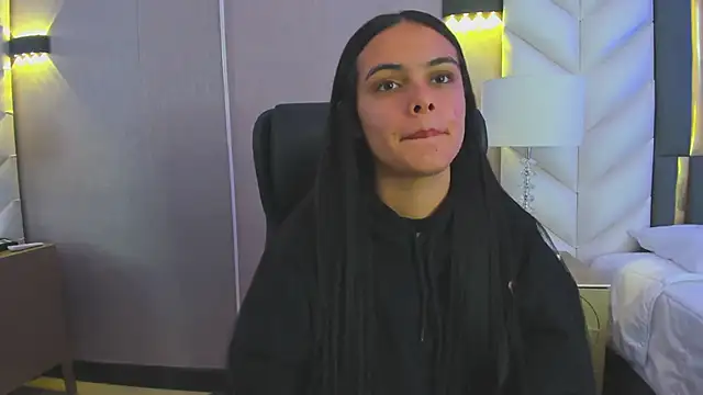 ChloeHarper  online show from January 13, 11:26 am