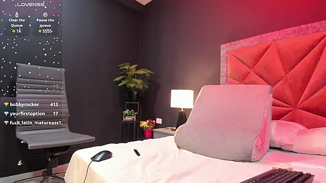 mia milff online show from January 30, 10:08 pm