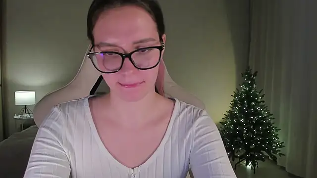 Sonia moon  online show from December 8, 4:14 am