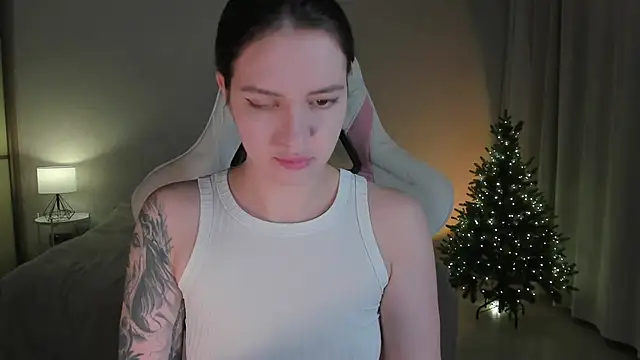 Sonia moon  online show from December 16, 1:21 am