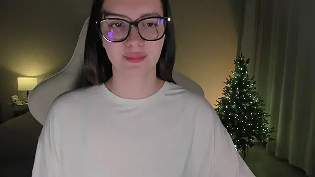 Sonia moon  online show from December 28, 4:19 am