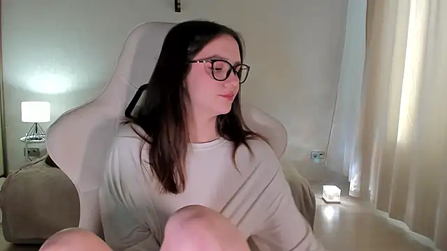 Sonia moon  online show from January 15, 4:36 am