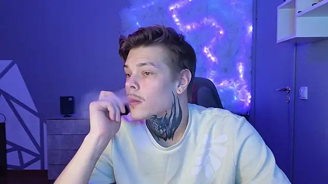 DENIS HERE online show from January 1, 1:37 pm