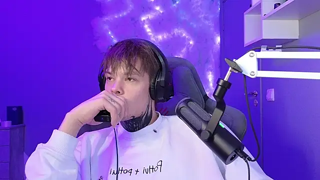 DENIS HERE online show from January 16, 5:21 am