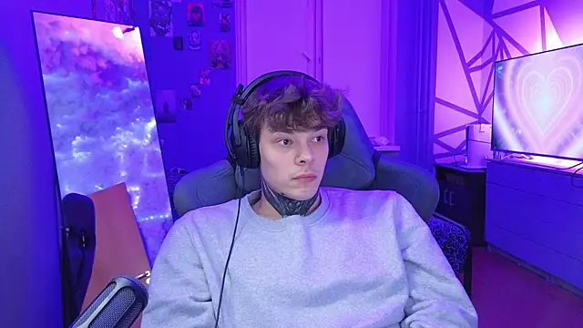 DENIS HERE online show from February 15, 4:23 pm