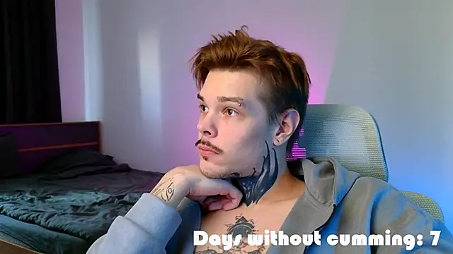 DENIS HERE online show from March 25, 2:01 pm