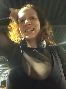 Exhibitionsplit online show from October 29, 9:27 pm