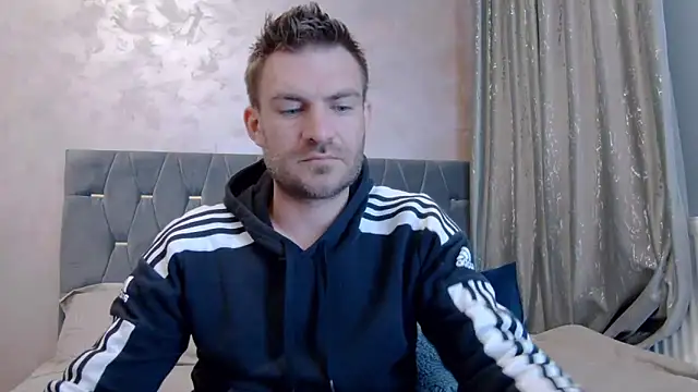 10in deluxe online show from April 3, 10:35 am